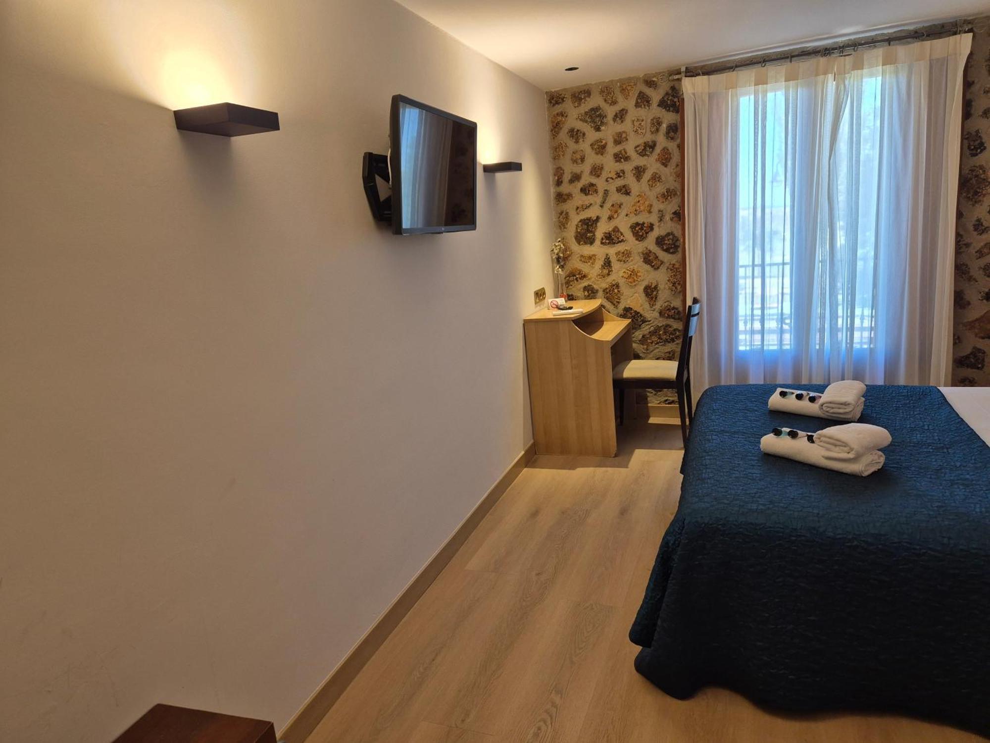 Hostal Bavieca Мединасели Экстерьер фото