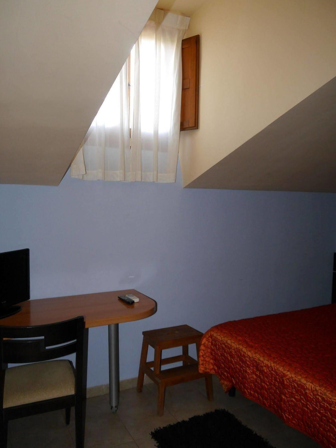 Hostal Bavieca Мединасели Экстерьер фото