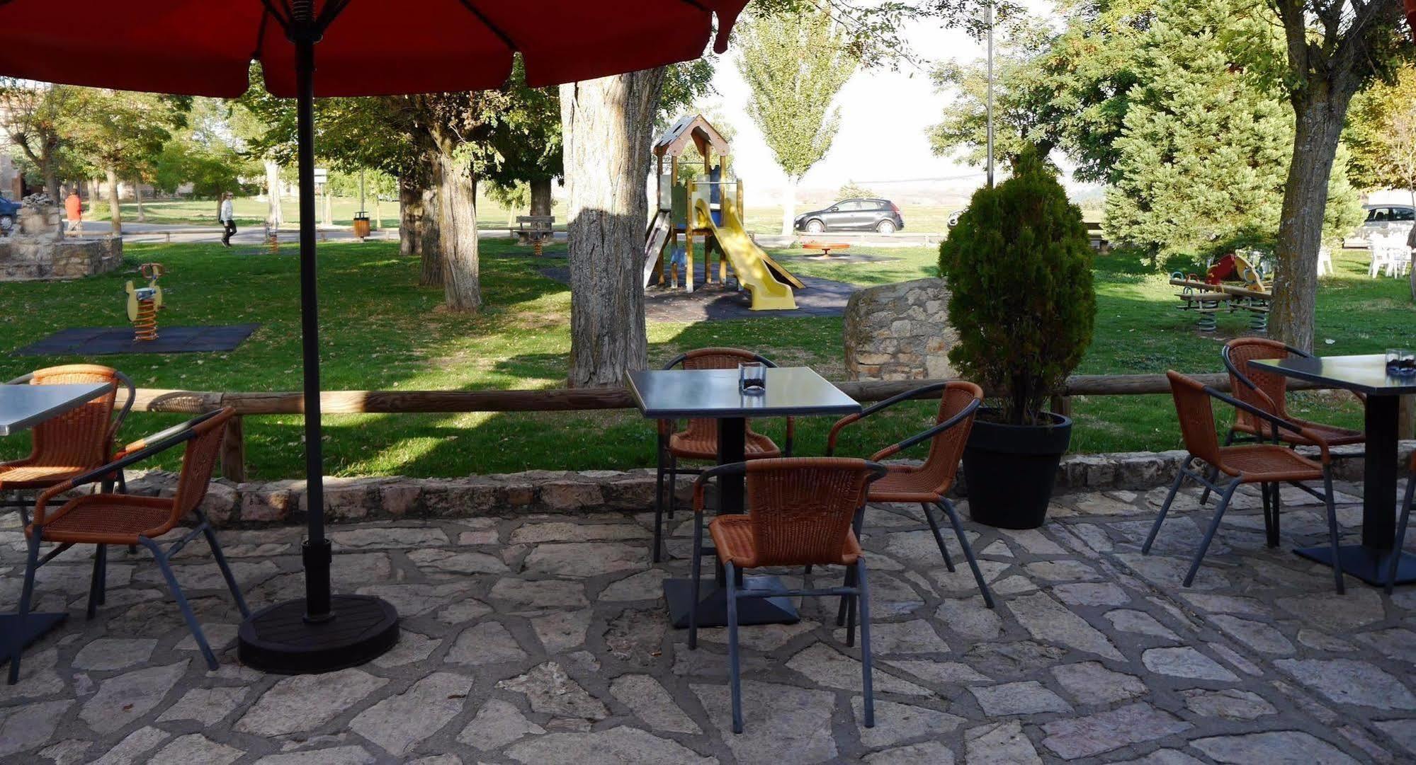 Hostal Bavieca Мединасели Экстерьер фото
